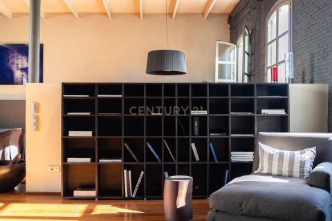 Apartamento de 2 dormitorios en venta en Barcelona, Cataluña, Spain № 6926 - foto 25