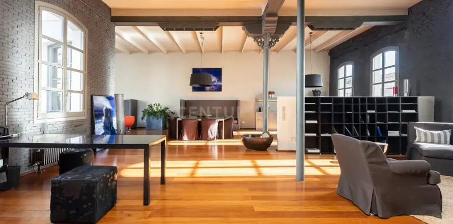 Apartamento de 2 dormitorios en venta en Barcelona, Cataluña, Spain № 6926