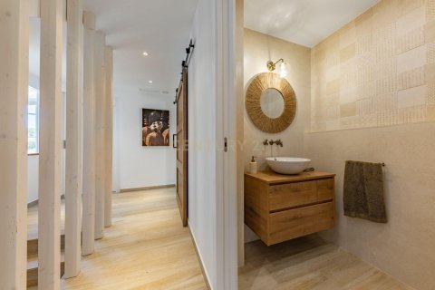 Сasa de 6 dormitorios en venta en Torrelavit, Barcelona, Cataluña, Spain № 6923 - foto 27