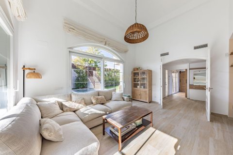 Сasa de 6 dormitorios en venta en Torrelavit, Barcelona, Cataluña, Spain № 6923 - foto 17