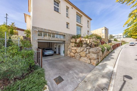 Сasa de 6 dormitorios en venta en Torrelavit, Barcelona, Cataluña, Spain № 6923 - foto 6