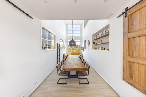 Сasa de 6 dormitorios en venta en Torrelavit, Barcelona, Cataluña, Spain № 6923 - foto 14