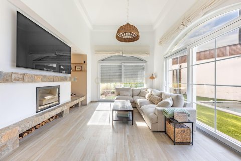 Сasa de 6 dormitorios en venta en Torrelavit, Barcelona, Cataluña, Spain № 6923 - foto 11