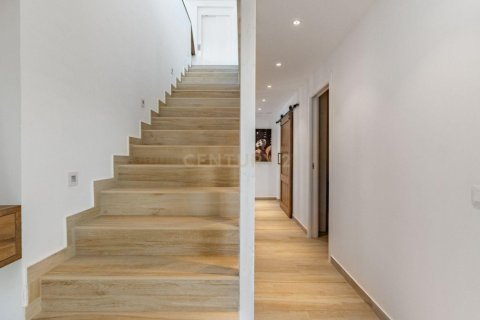 Сasa de 6 dormitorios en venta en Torrelavit, Barcelona, Cataluña, Spain № 6923 - foto 26
