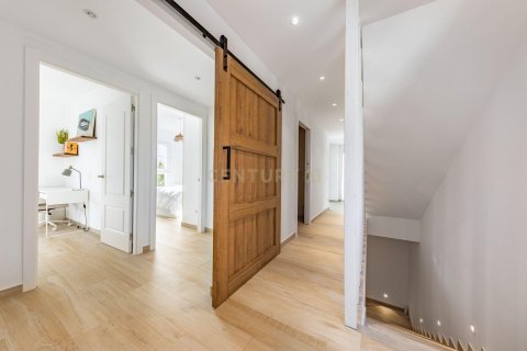 Сasa de 6 dormitorios en venta en Torrelavit, Barcelona, Cataluña, Spain № 6923 - foto 29