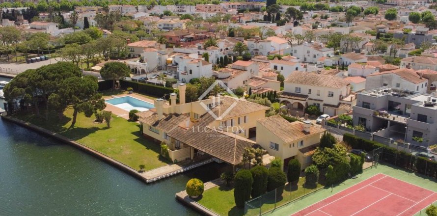 Земельный участок 500м² в Эмпуриабраве, Герона, Каталония, Испания № 2713