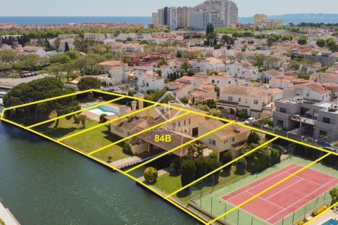 Земельный участок 500м² в Эмпуриабраве, Герона, Каталония, Испания № 2716