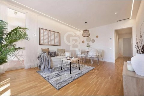 Купить квартиру в Барселона, Испания с 3 спальни, 100м², № 7943 - фото 23