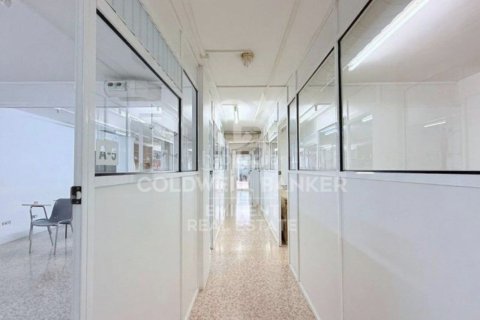 Купить коммерческую недвижимость в Барселона, Испания 767м², № 7947 - фото 2