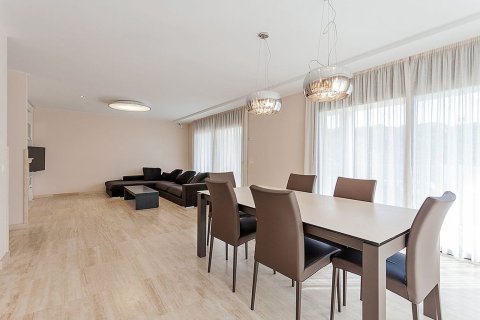 Купить дом в Льорет-де-Мар, Испания с 7 комнат, № 1534 - фото 6