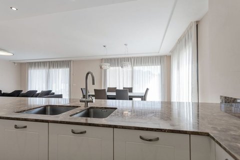 Купить дом в Льорет-де-Мар, Испания с 7 комнат, № 1534 - фото 10