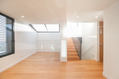 Купить дом в Барселона, Испания с 7 комнат, № 1533 - фото 17