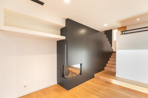 Купить дом в Барселона, Испания с 7 комнат, № 1533 - фото 7