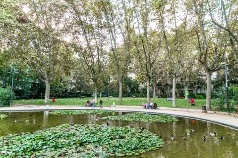 Купить квартиру в Барселона, Испания с 6 комнат, № 1535 - фото 13