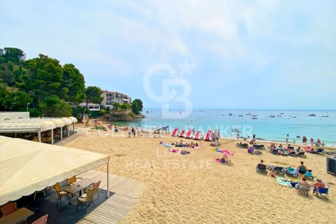 Купить квартиру в Розы, Испания с 2 спальни, 84м², № 7768 - фото 3