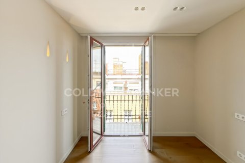 Купить пентхаус в Барселона, Испания с 2 спальни, 63м², № 7771 - фото 10