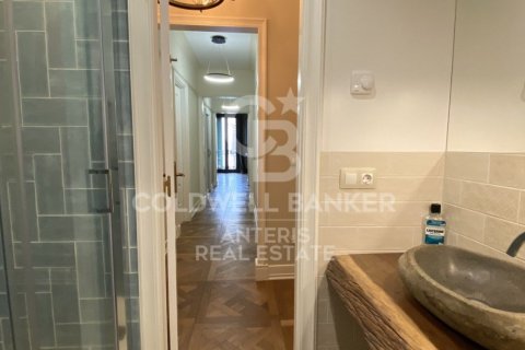 2 bedrooms apartment for sale in Barcelona, Catalonia, Spain № 5327 - photo 11