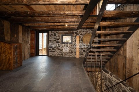 Villa de 4 dormitorios en venta en Principado De Andorra (Ninguna Poblacion Tiene C.P.), Lérida, Cataluña, Spain № 5325 - foto 13