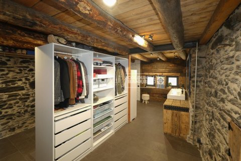 Villa de 4 dormitorios en venta en Principado De Andorra (Ninguna Poblacion Tiene C.P.), Lérida, Cataluña, Spain № 5325 - foto 20