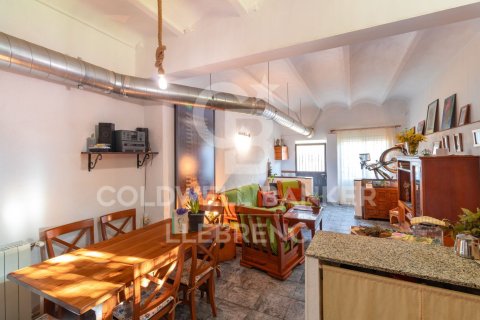 230 sq.m. commercial property for sale in Sant Cugat Del Valles, Barcelona, Catalonia, Spain № 5323 - photo 16