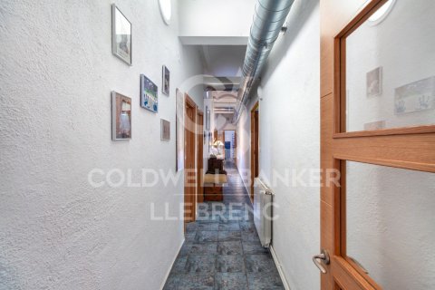 230 sq.m. commercial property for sale in Sant Cugat Del Valles, Barcelona, Catalonia, Spain № 5323 - photo 18