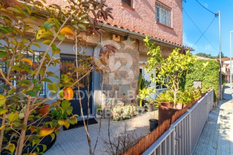 230 sq.m. commercial property for sale in Sant Cugat Del Valles, Barcelona, Catalonia, Spain № 5323 - photo 27