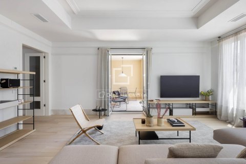 4 chambres apartment à louer à Barcelona, Catalonia, Spain № 3762 - photo 5