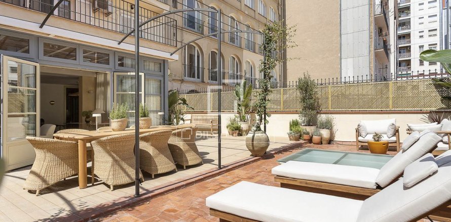 Квартира с 3 спальнями в Барселоне, Каталония, Испания № 3766