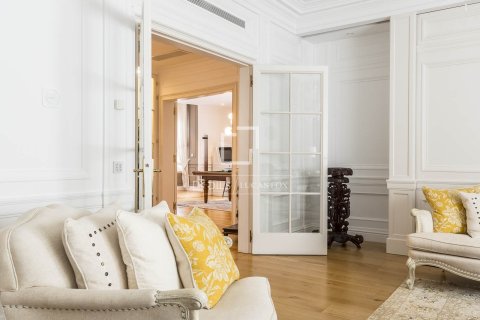 6 chambres penthouse à vendre à Barcelona, Catalonia, Spain № 3763 - photo 14