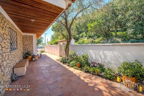 4 bedrooms villa for sale in Lloret de Mar, Girona, Catalonia, Spain № 7231 - photo 4