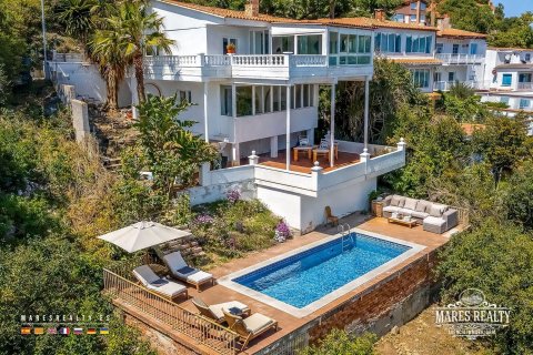 4 bedrooms villa for sale in Lloret de Mar, Girona, Catalonia, Spain № 7231 - photo 6