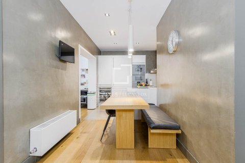 4 bedrooms apartment for sale in Barcelona, Catalonia, Spain № 7234 - photo 17