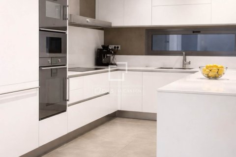4 bedrooms apartment for sale in Barcelona, Catalonia, Spain № 7234 - photo 5