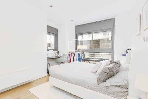 4 bedrooms apartment for sale in Barcelona, Catalonia, Spain № 7234 - photo 13