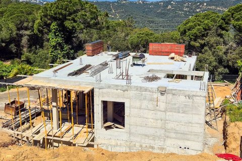 3 bedrooms villa for sale in Lloret de Mar, Girona, Catalonia, Spain № 7230 - photo 3