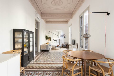 3 bedrooms apartment for sale in Barcelona, Catalonia, Spain № 7232