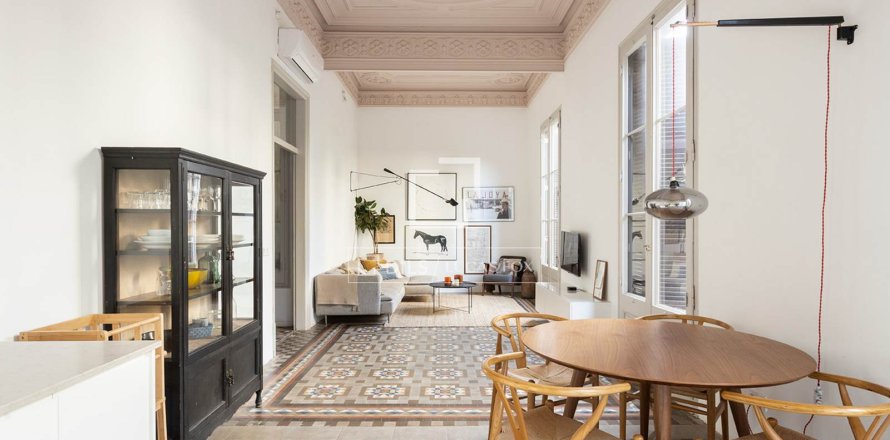 3 bedrooms apartment for sale in Barcelona, Catalonia, Spain № 7232