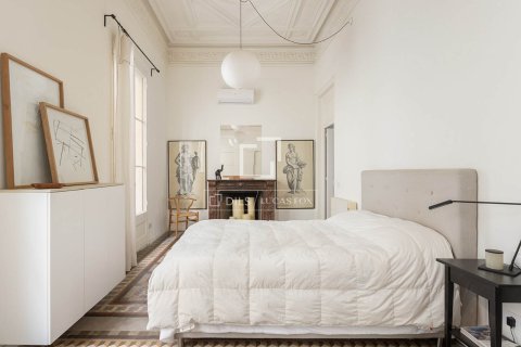 3 bedrooms apartment for sale in Barcelona, Catalonia, Spain № 7232 - photo 6