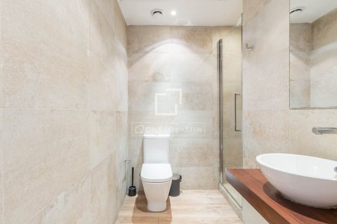 Apartamento de 3 dormitorios en venta en Barcelona, Cataluña, Spain № 7236 - foto 19