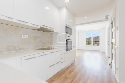 Apartamento de 3 dormitorios en venta en Barcelona, Cataluña, Spain № 7236 - foto 23