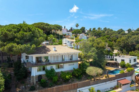 4 bedrooms villa for sale in Cabrils, Barcelona, Catalonia, Spain № 7235