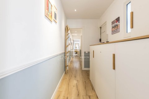 2 bedrooms apartment for sale in Barcelona, Catalonia, Spain № 7233 - photo 19