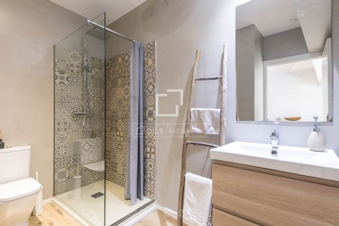 2 bedrooms apartment for sale in Barcelona, Catalonia, Spain № 7233 - photo 22