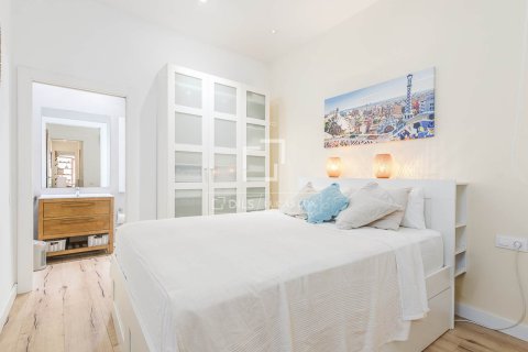 2 bedrooms apartment for sale in Barcelona, Catalonia, Spain № 7233 - photo 17