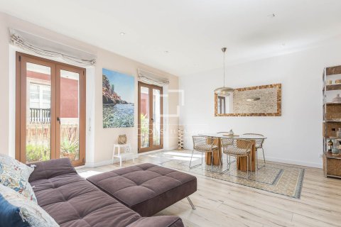 2 bedrooms apartment for sale in Barcelona, Catalonia, Spain № 7233 - photo 9