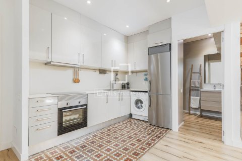 2 bedrooms apartment for sale in Barcelona, Catalonia, Spain № 7233 - photo 25