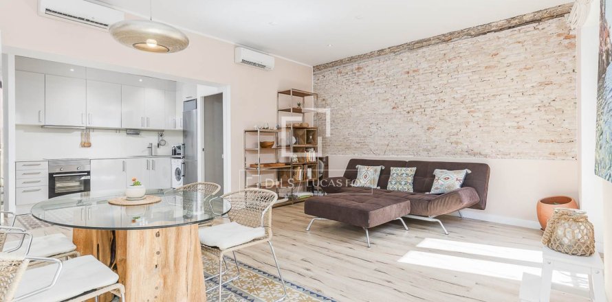 2 bedrooms apartment for sale in Barcelona, Catalonia, Spain № 7233