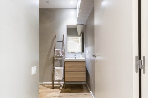 2 bedrooms apartment for sale in Barcelona, Catalonia, Spain № 7233 - photo 23