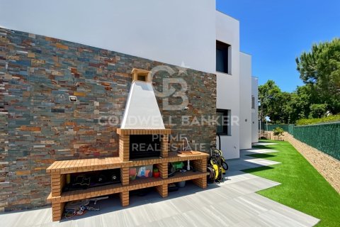 Сasa de 4 dormitorios en venta en Sant Feliu de Guíxols, Gerona, Cataluña, Spain № 5833 - foto 8
