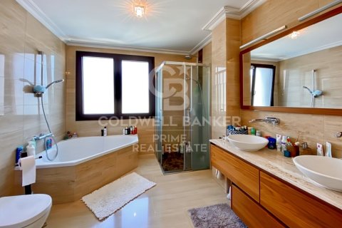 Сasa de 4 dormitorios en venta en Sant Feliu de Guíxols, Gerona, Cataluña, Spain № 5833 - foto 18